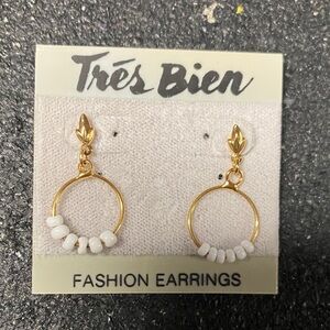 Tres Bien 90s Gold and White Fashion Earrings
